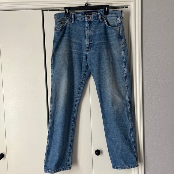 Wrangler George Strait Cowboy Cut Collection Jeans Mens 36x32 Light Wash - Picture 1 of 6
